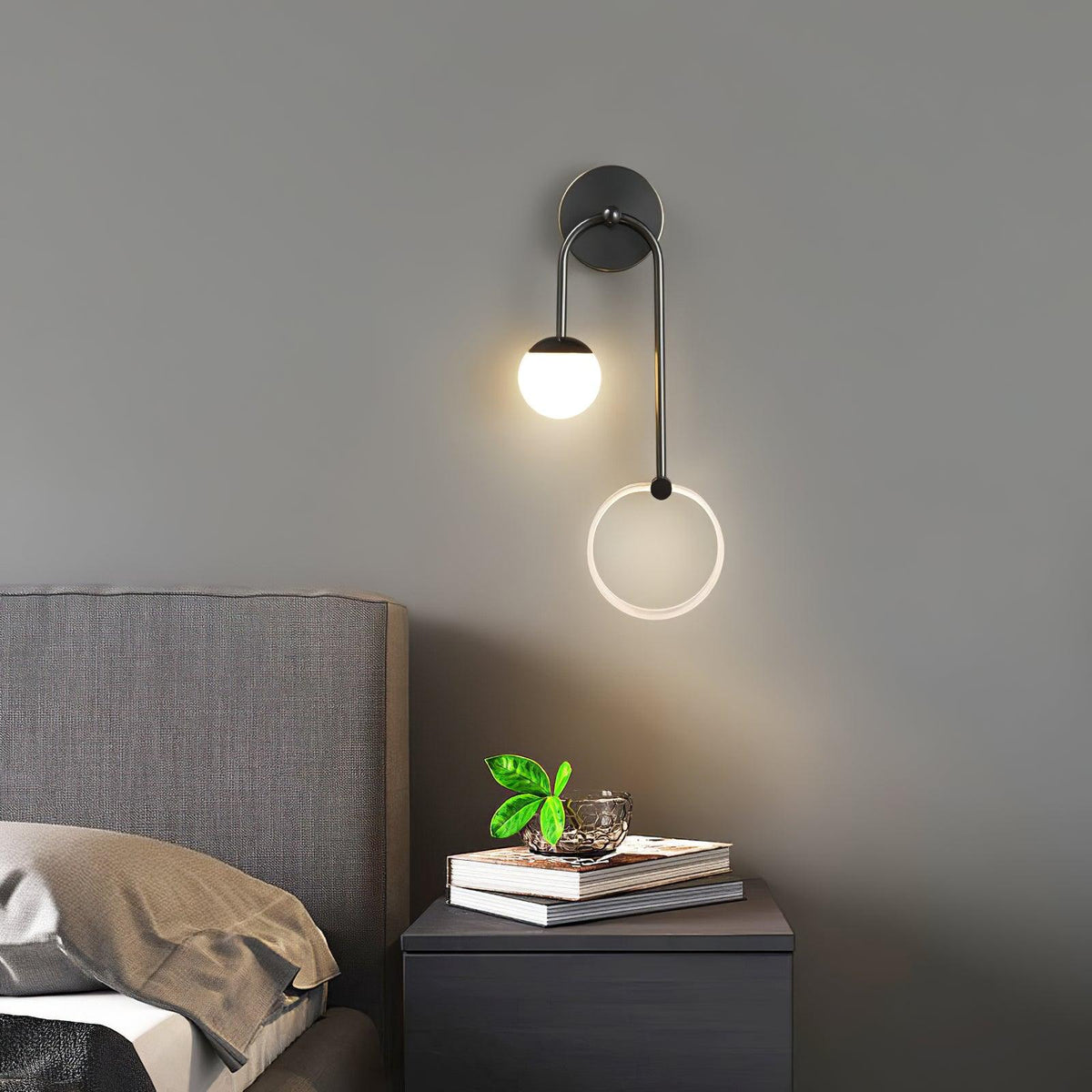 Aplique de parede Warren moderno e minimalista em latão com LED