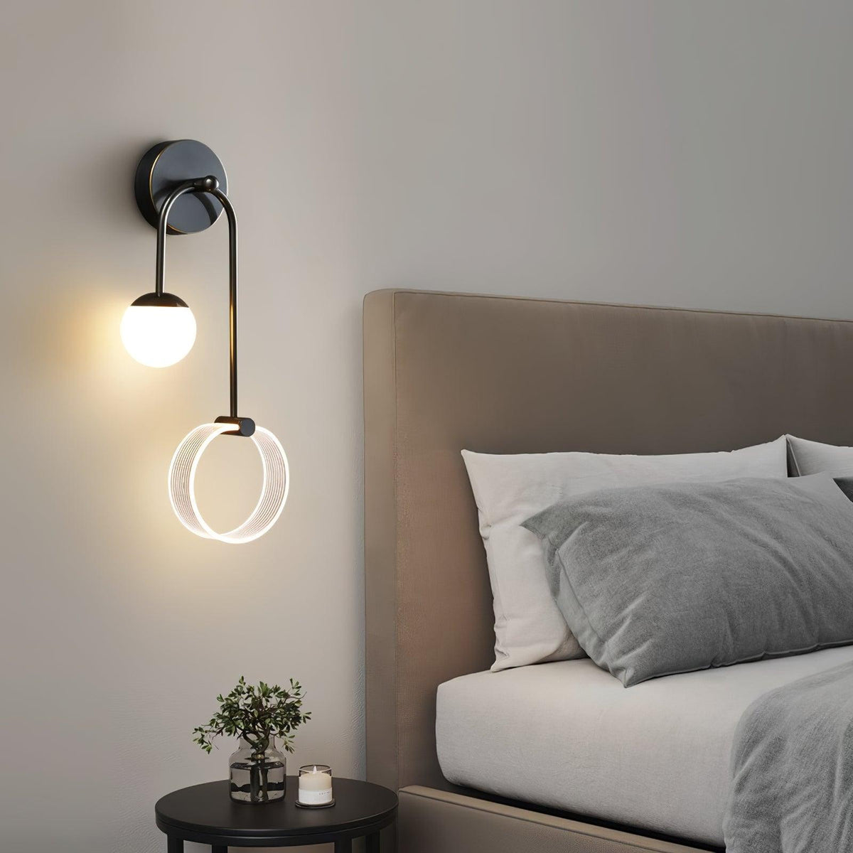 Aplique de parede Warren moderno e minimalista em latão com LED