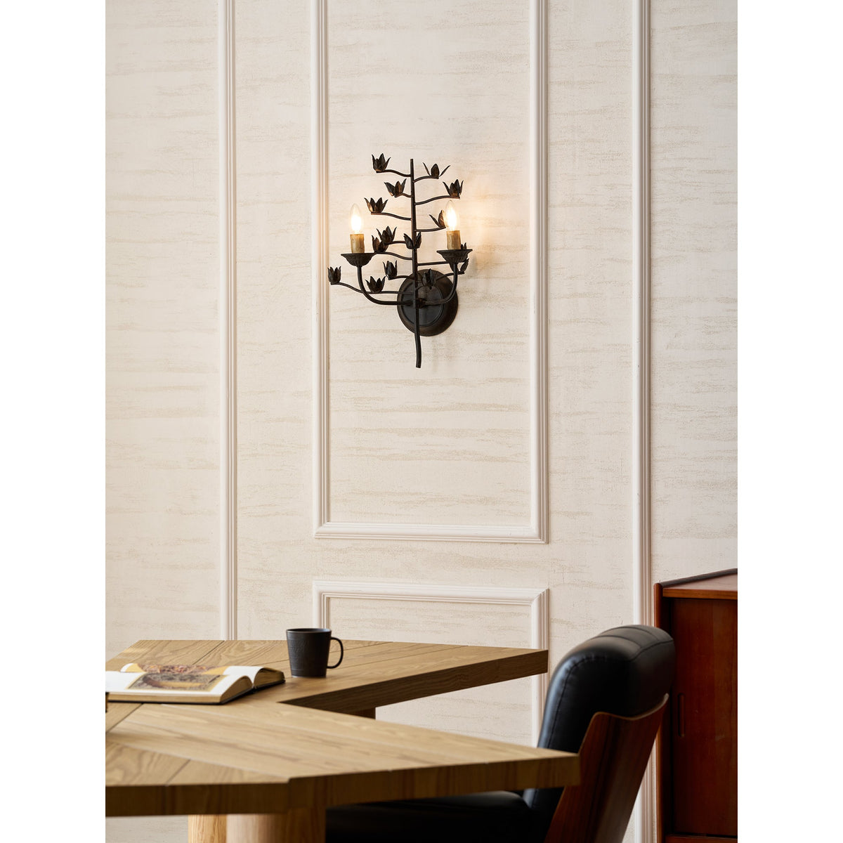 Elaerelia vägglampa