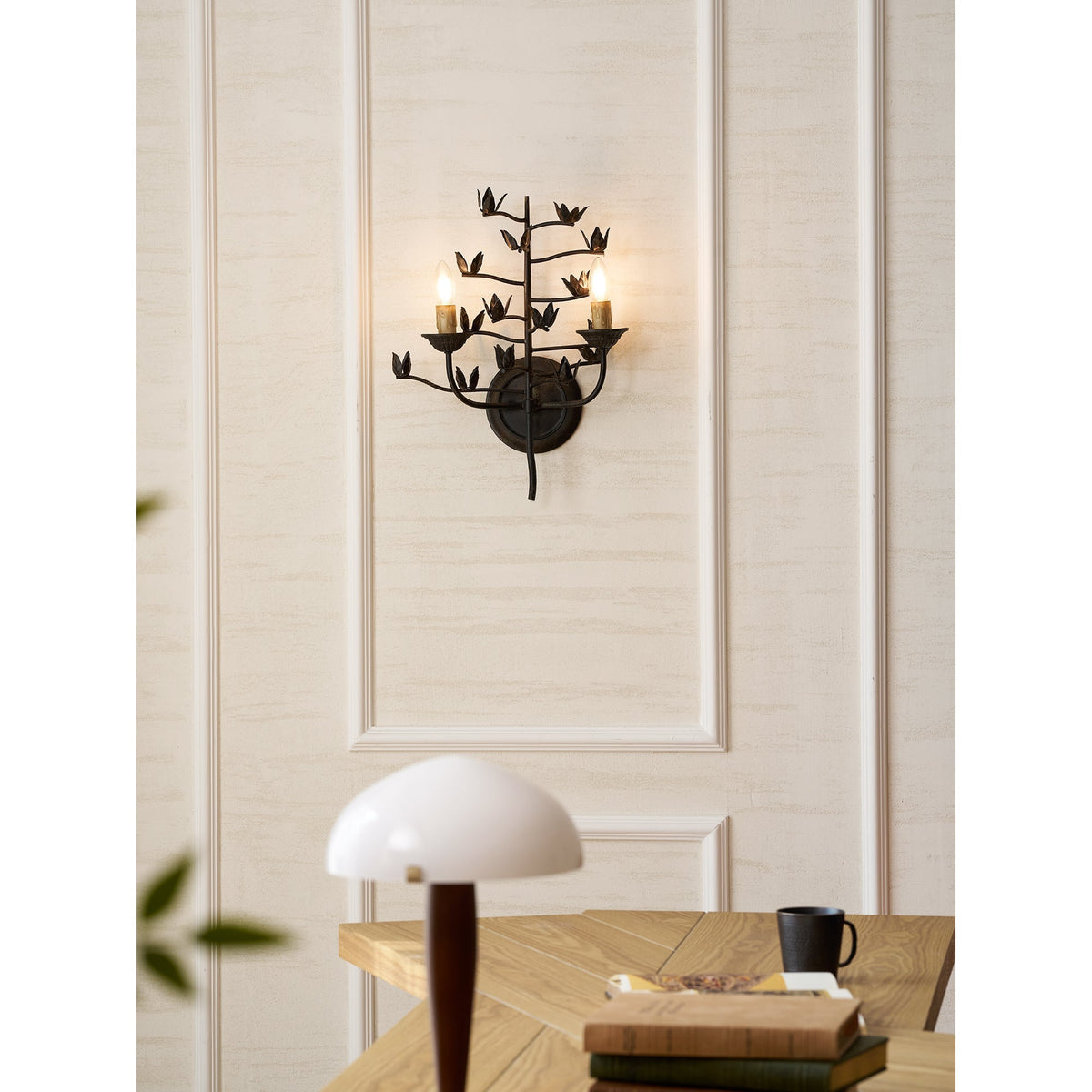 Elaerelia vägglampa
