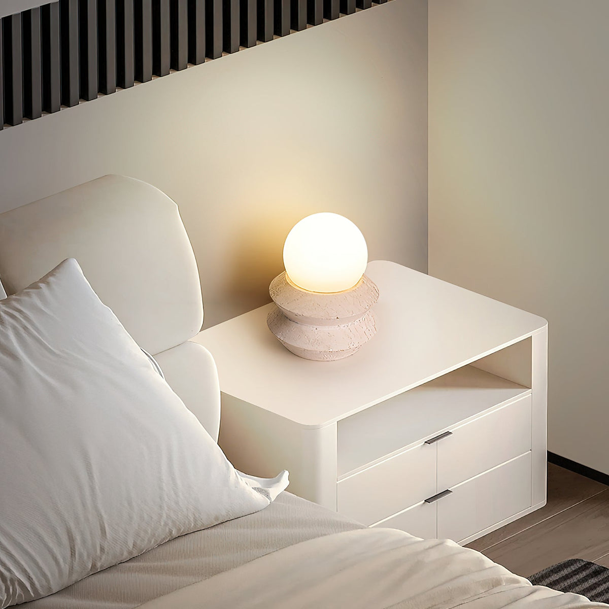 Renaette bordslampa (inbyggt batteri)