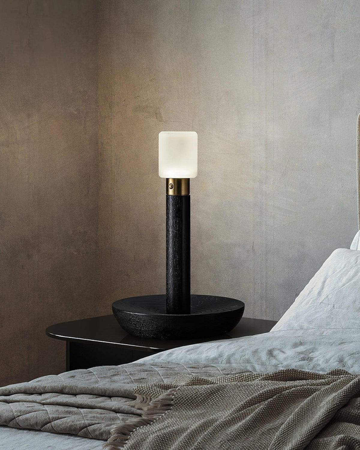 Candeeiro de mesa Lumaice minimalista em madeira