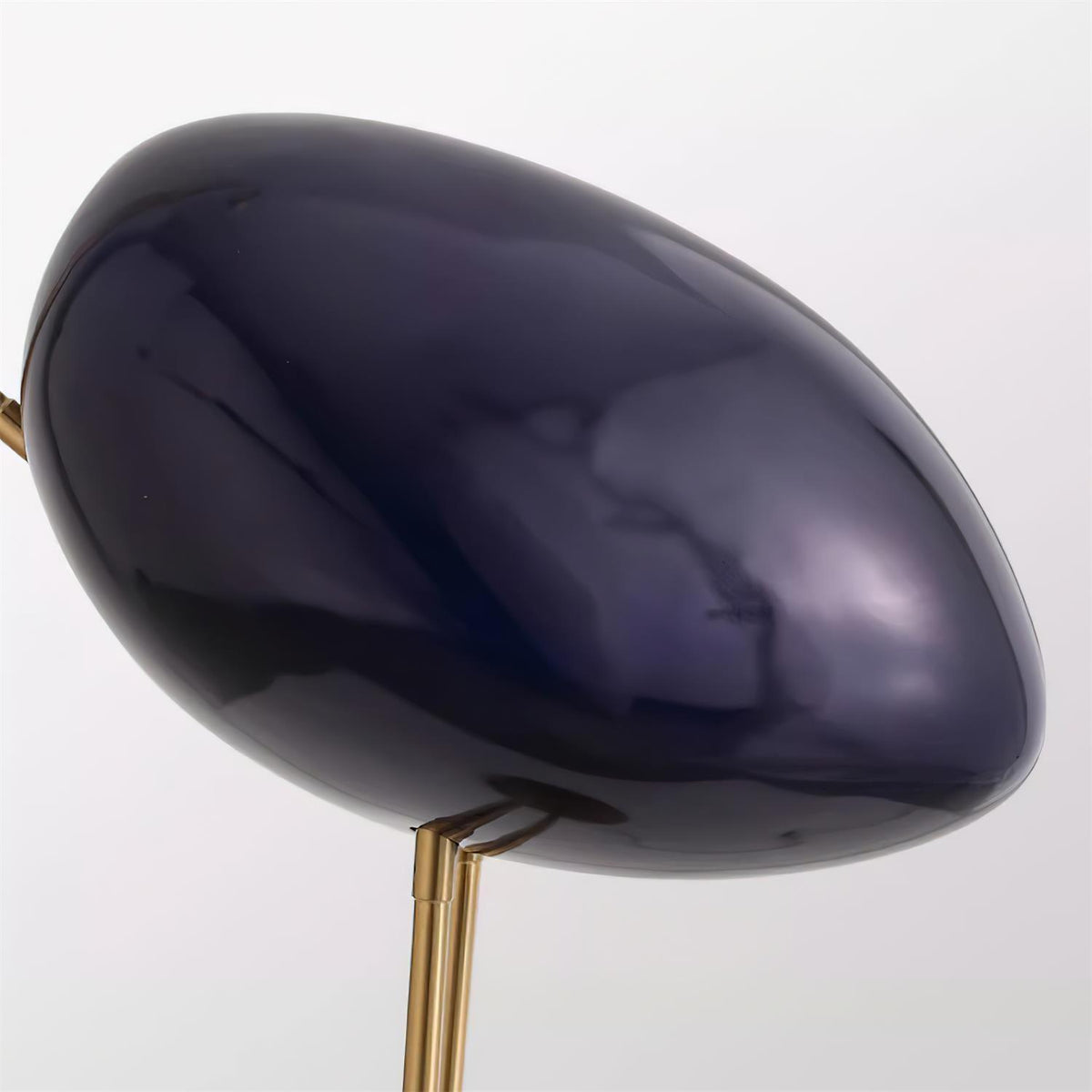 Aveniveria golvlampa