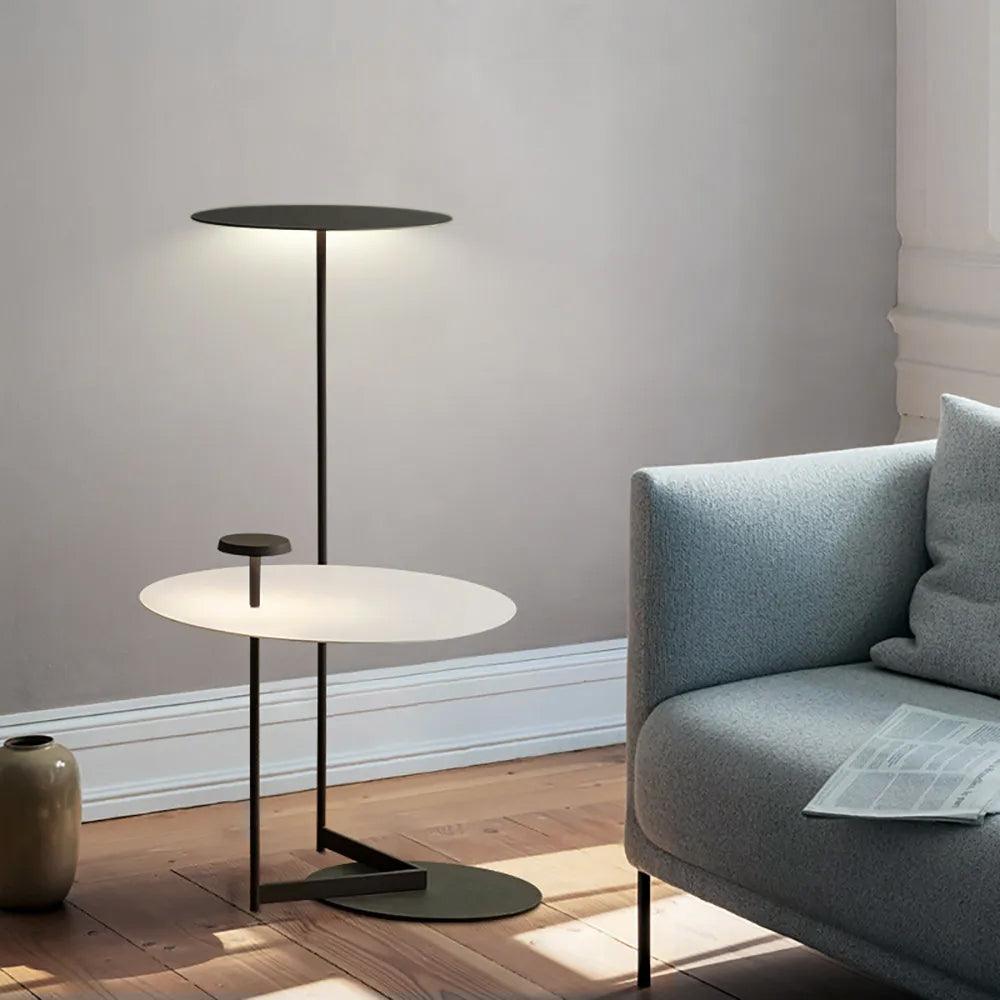 Orvinil skandinavisk golvlampa