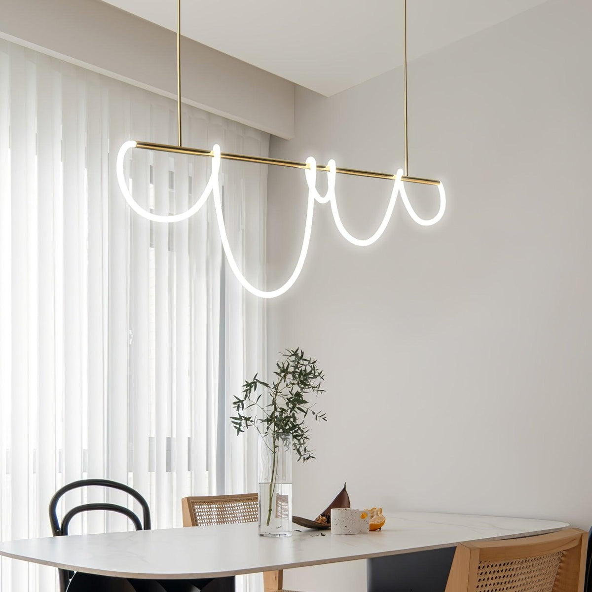 Vocor moderne elegant lysekrone med fleksibel silikonekurve