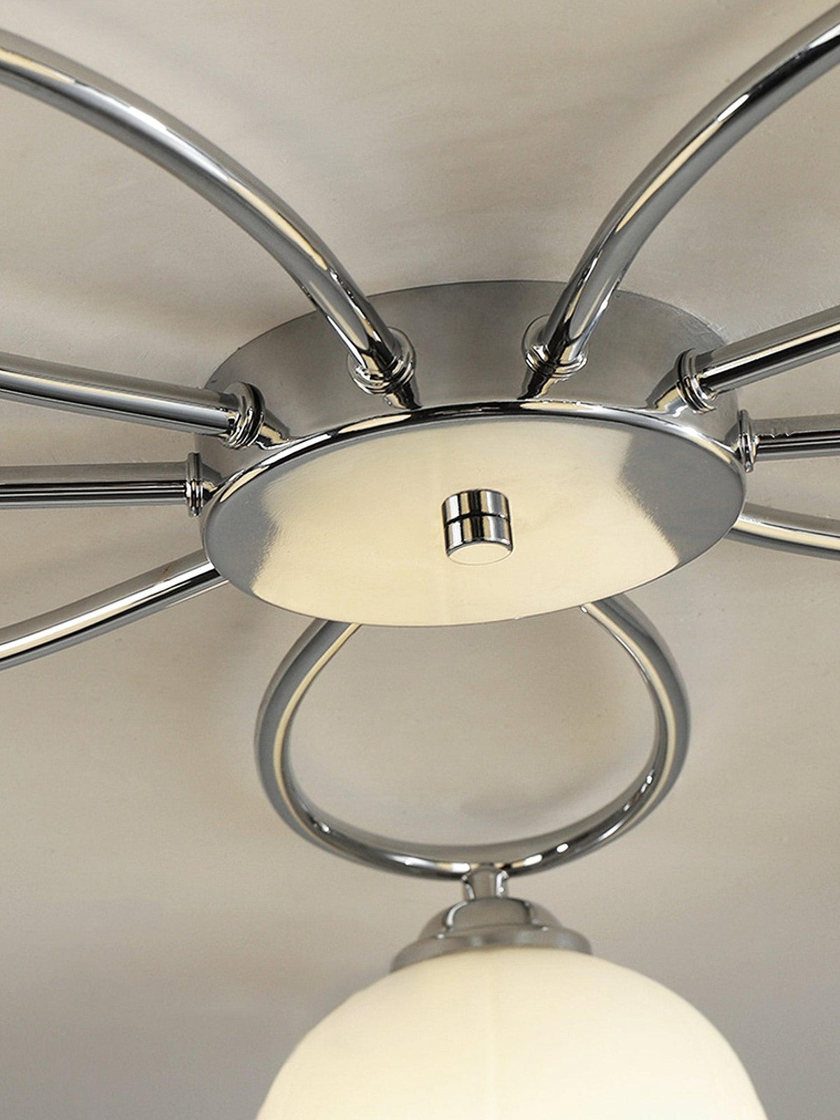 Oldore taklampa i glas med exklusiv elegant blommig design