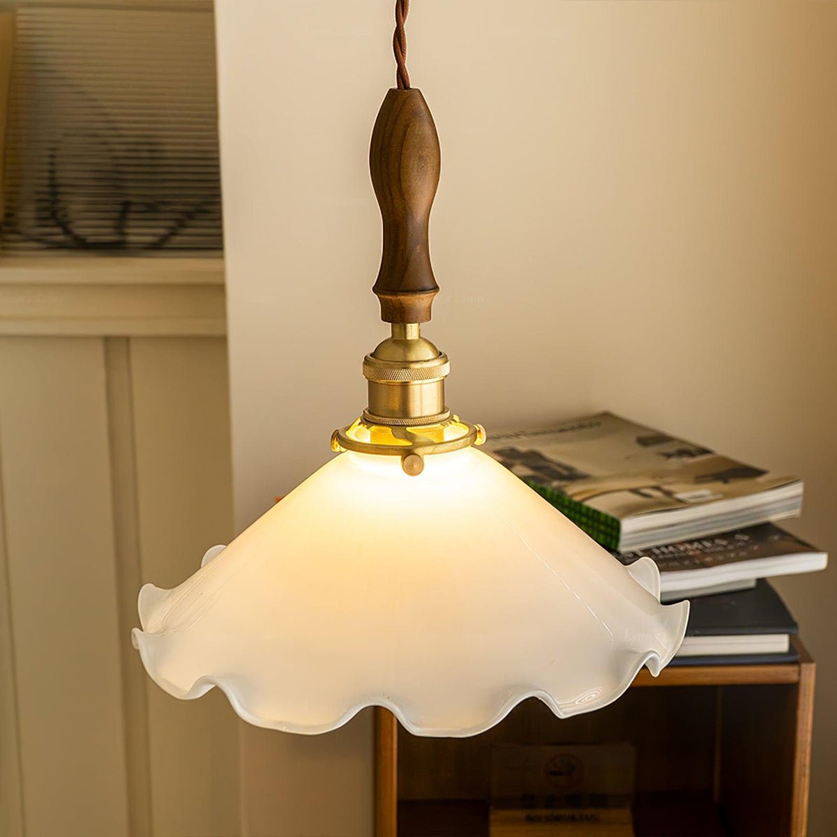 Questa Pendant Lamp Glass Wavy Shade Vintage Living Room