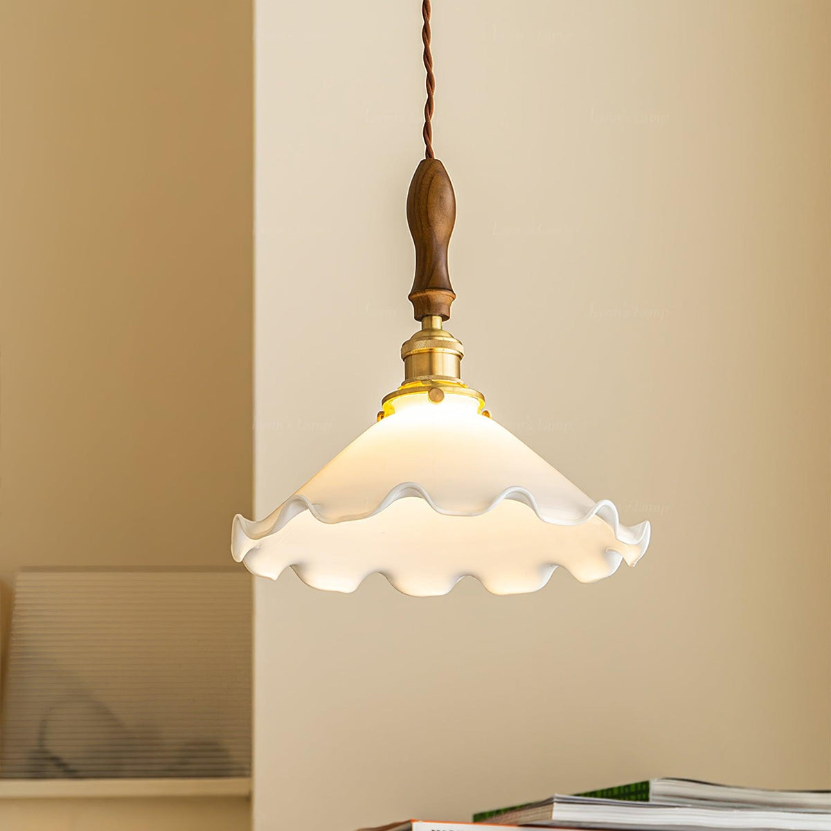 Questa Pendant Lamp Glass Wavy Shade Vintage Living Room