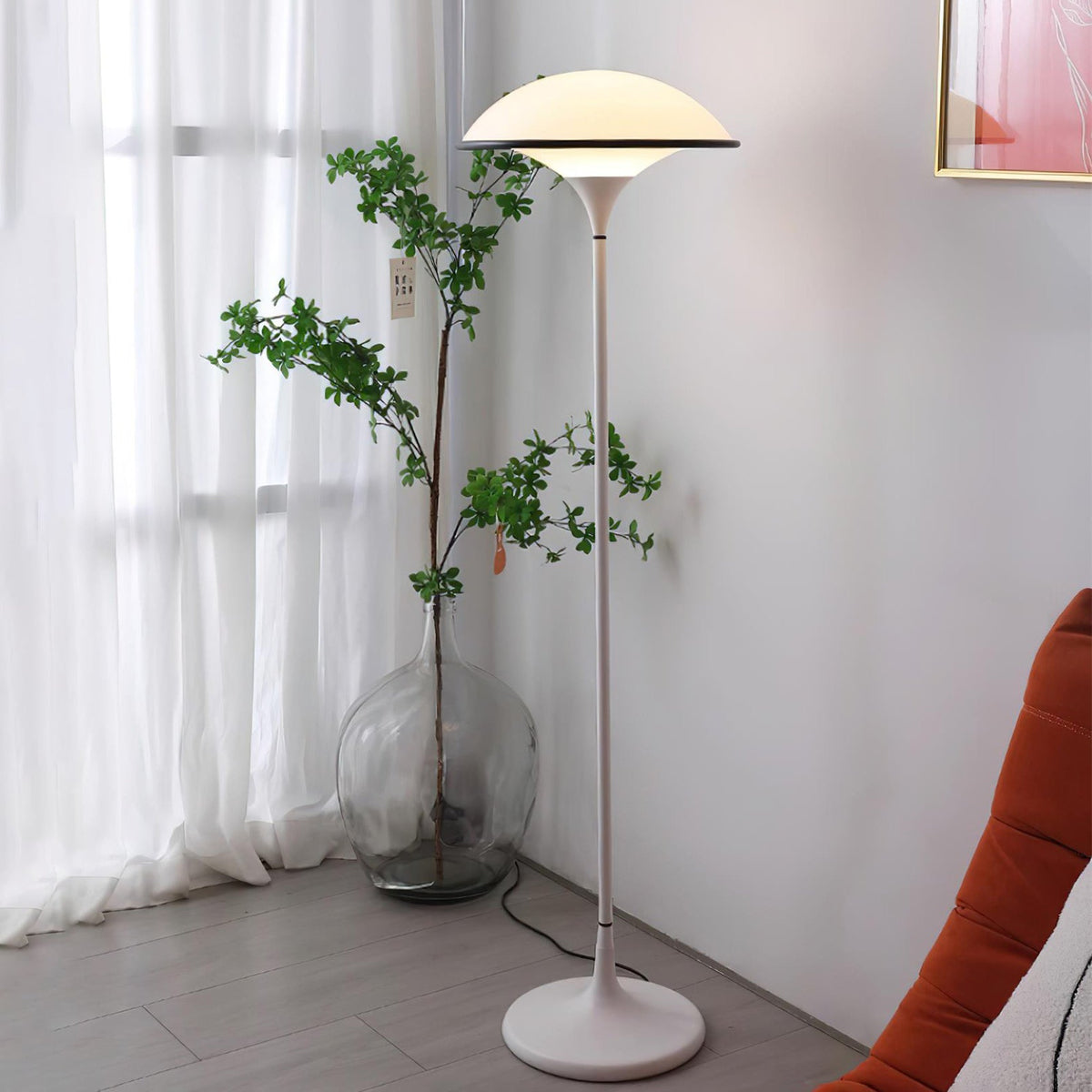 Lucoria retro-gulvlampe i akryl