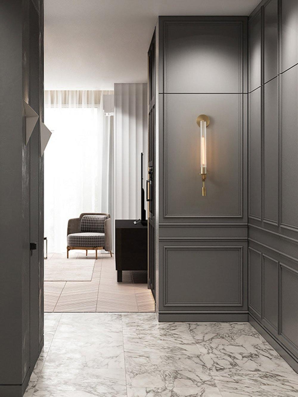 Veloora vägglampa i mässing med minimalistiskt räfflat glas