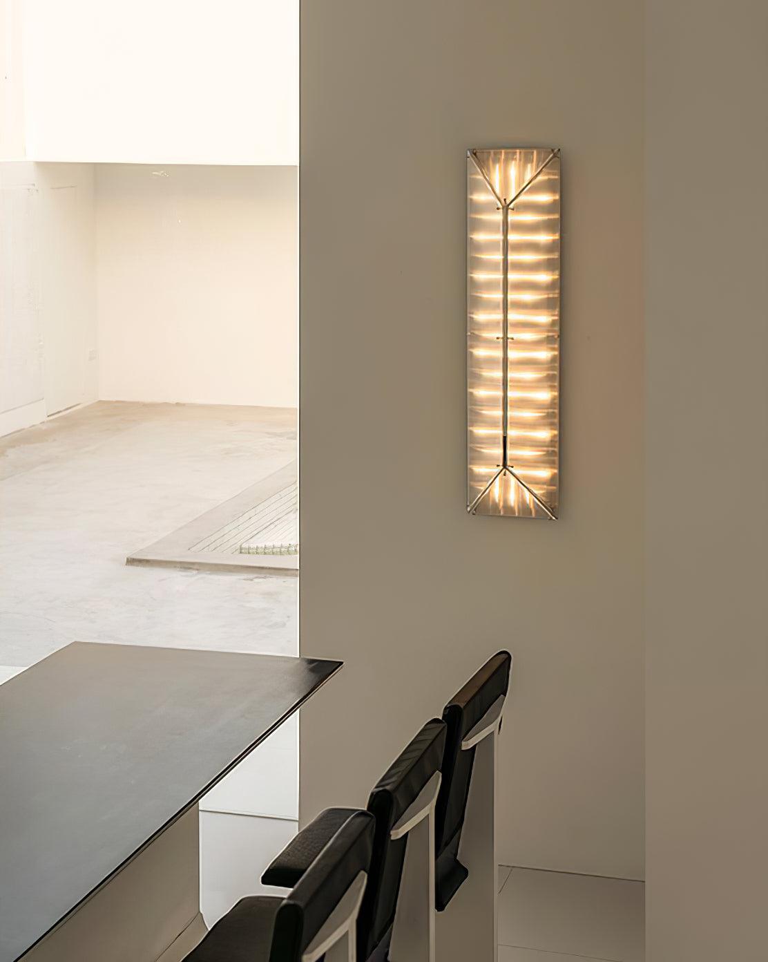 Moderne væglampe i glas med prismedesign