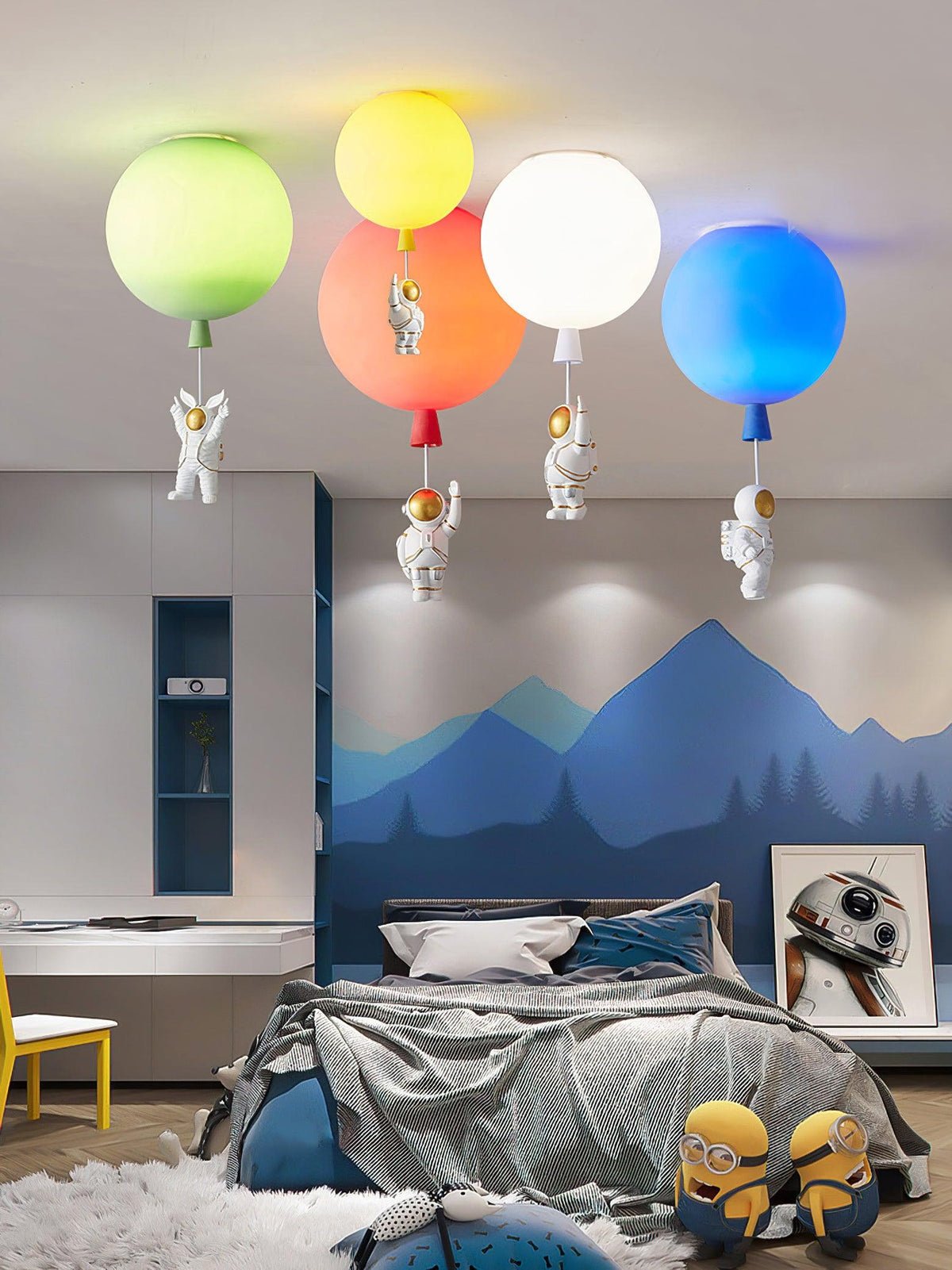 Nirerira loftslampe i akryl med ballon og astronaut, legende design til børneværelset
