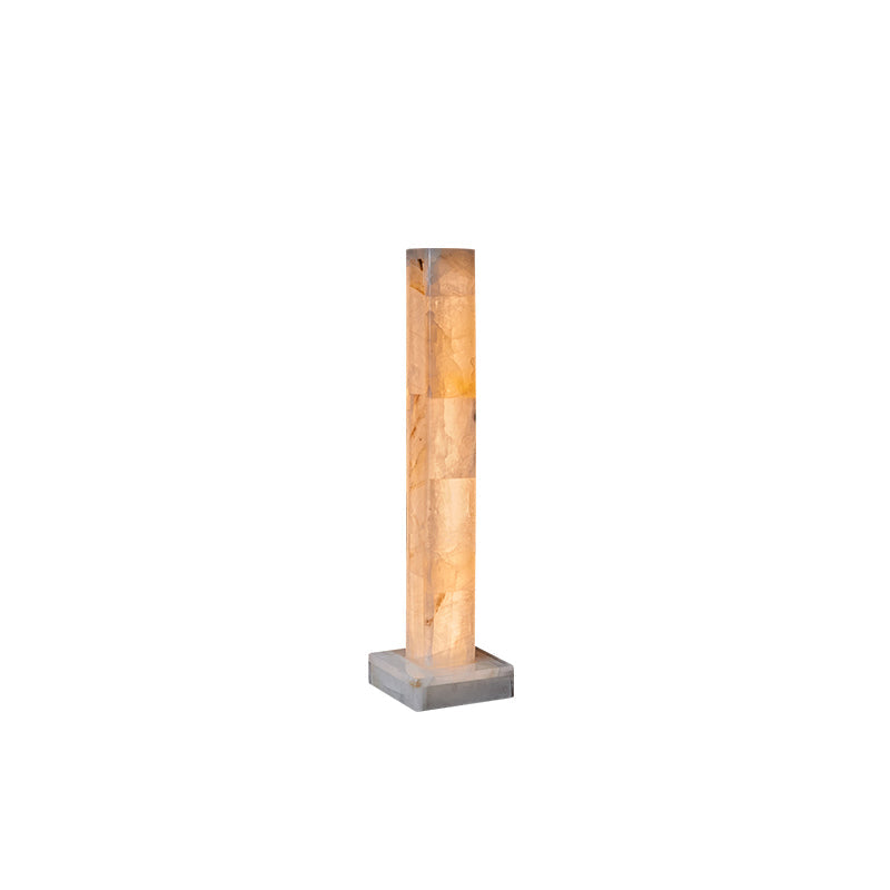 Gulvlampe i frossen alabast