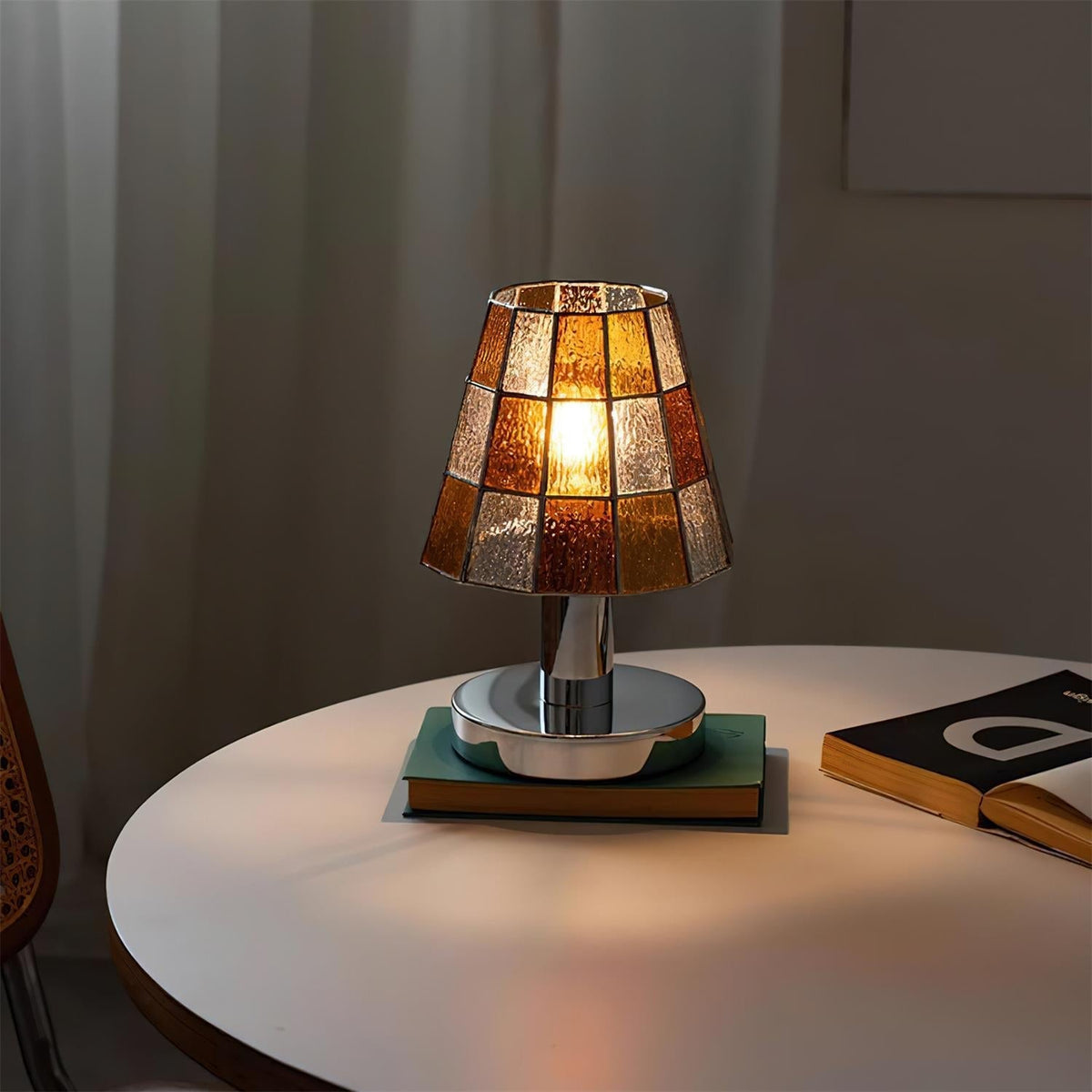 Liorivira Table Lamp