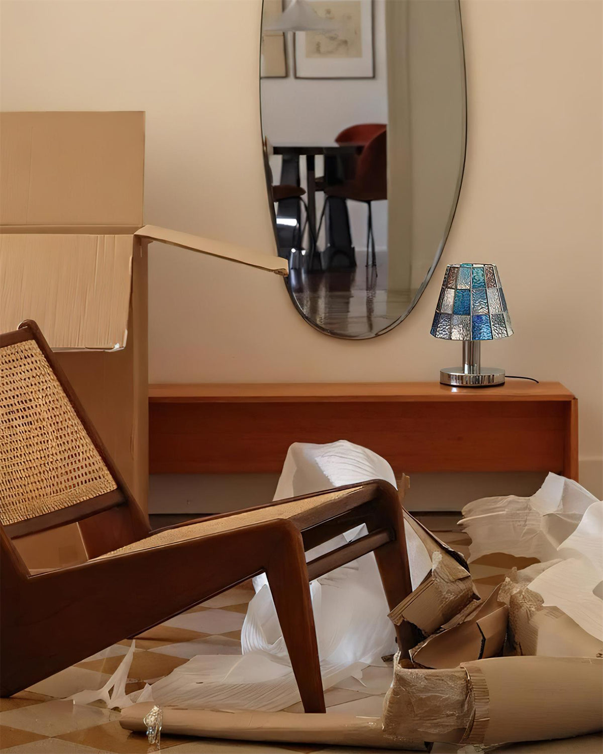Liorivira Table Lamp