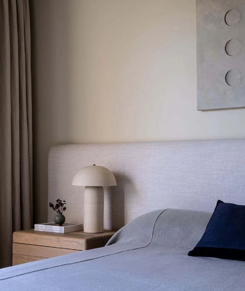 Brolen minimalistisk bordslampa i keramik