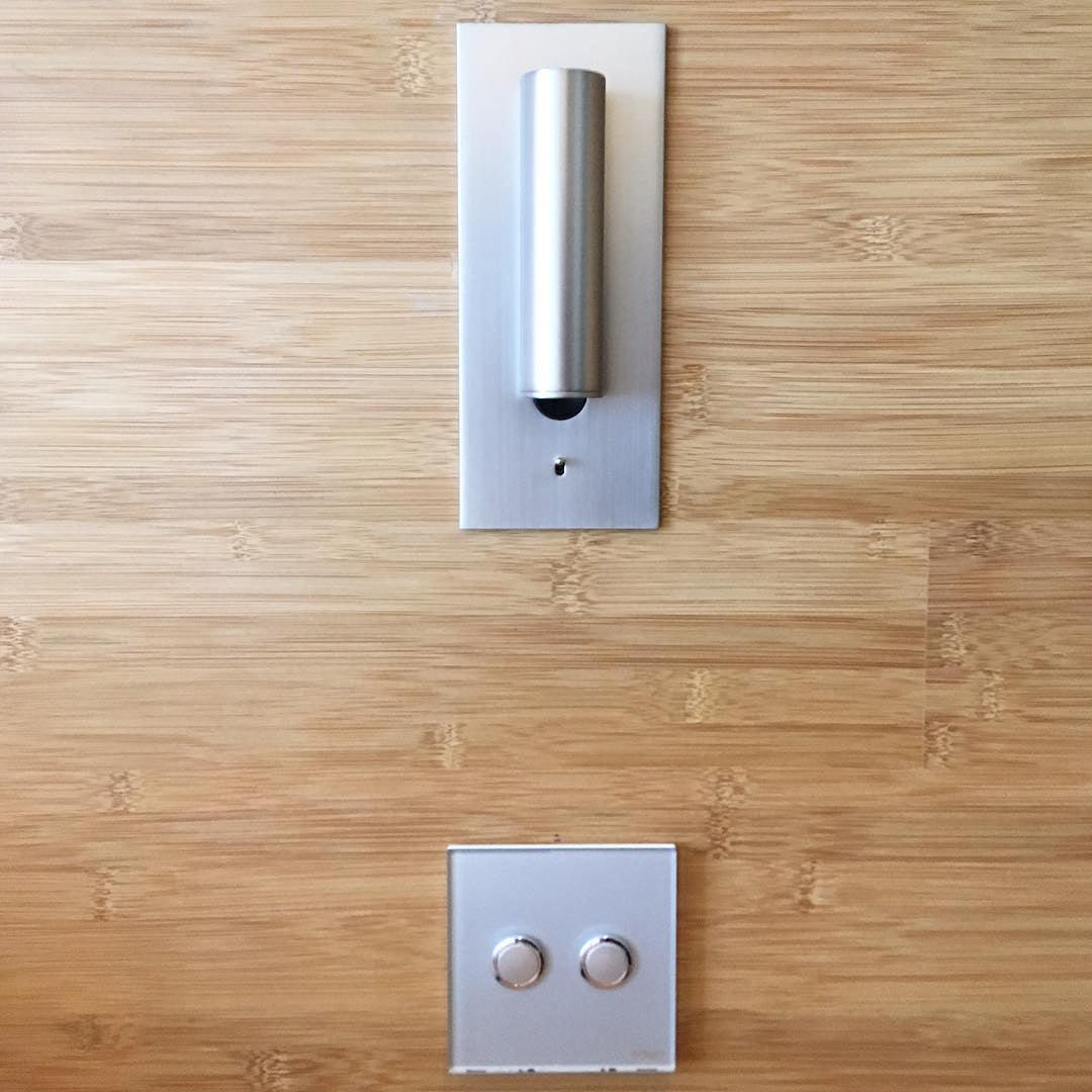 Virixel industriell vägglampa
