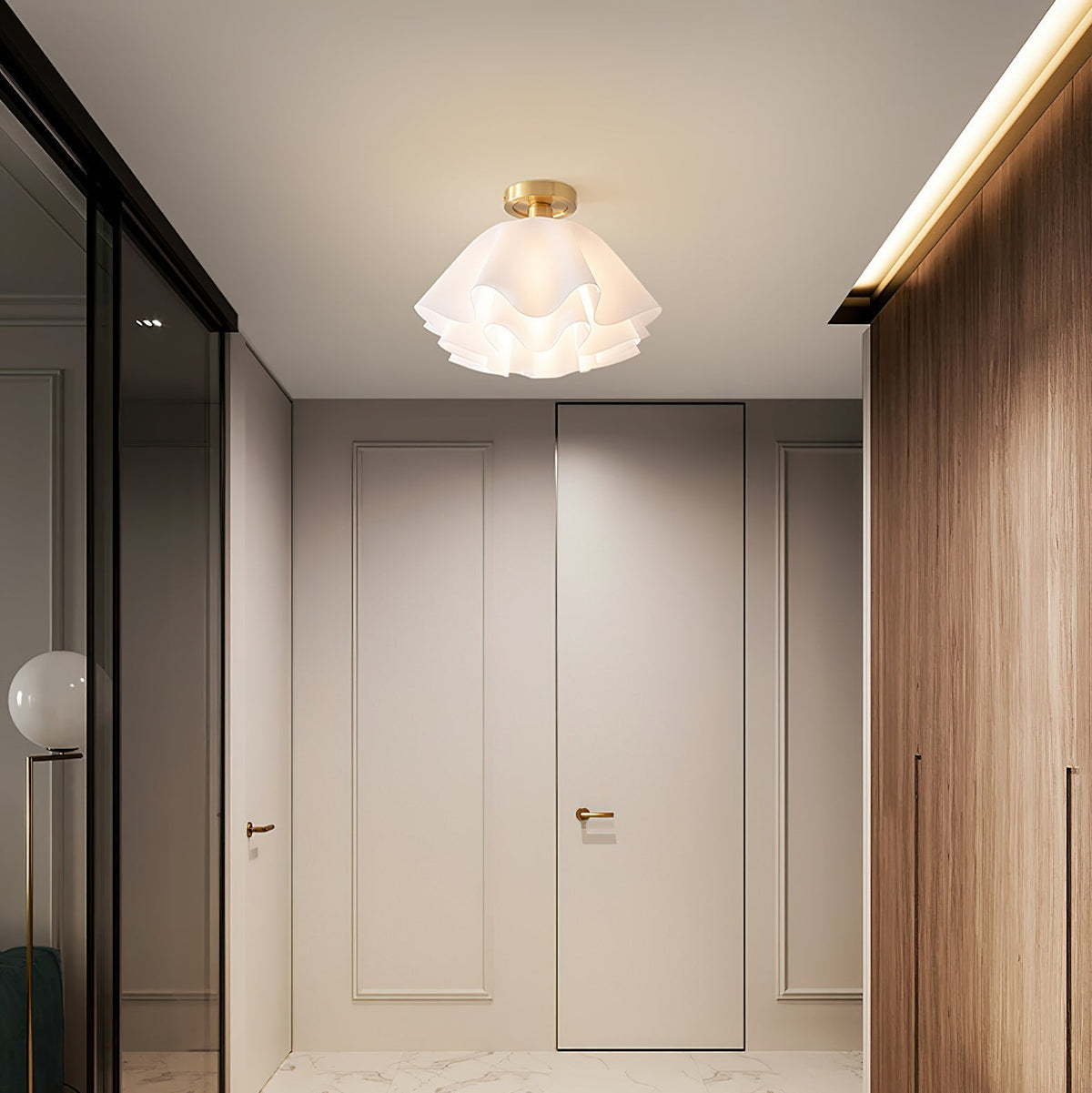Menro-loftslampe formet som en blomst