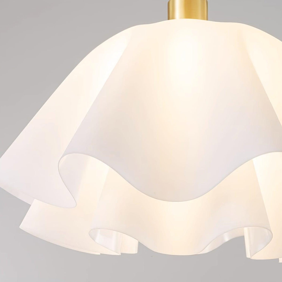 Menro-loftslampe formet som en blomst