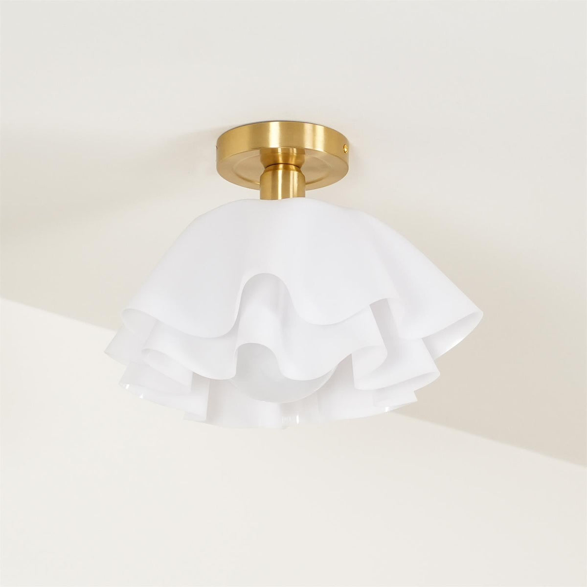 Menro-loftslampe formet som en blomst