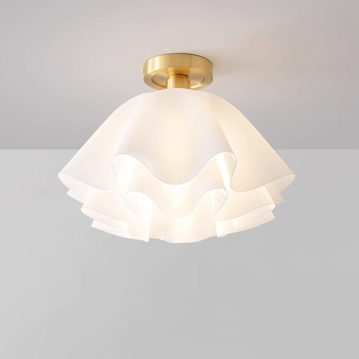 Menro-loftslampe formet som en blomst