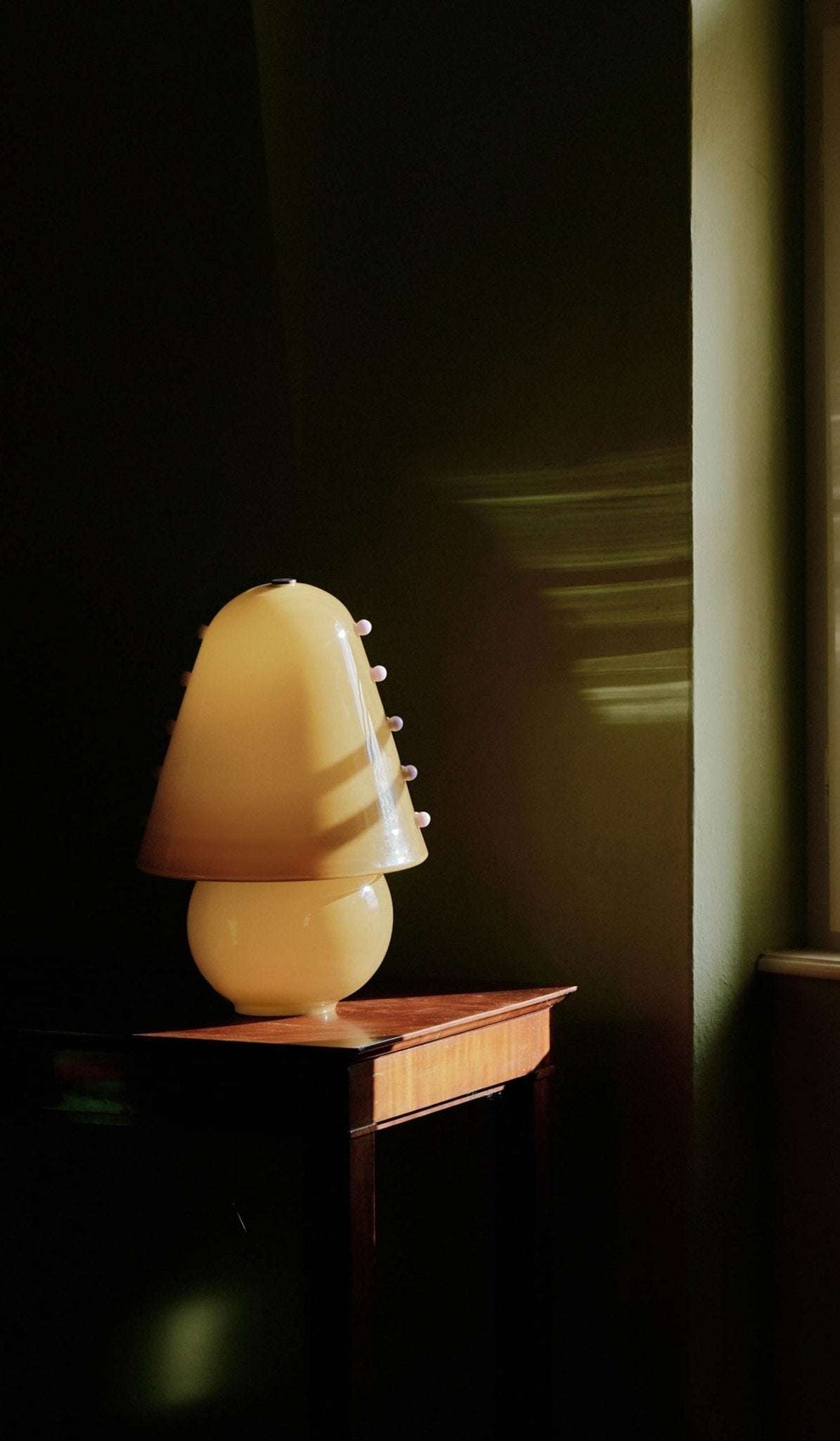 Enzo Candeeiro de mesa contemporâneo em vidro