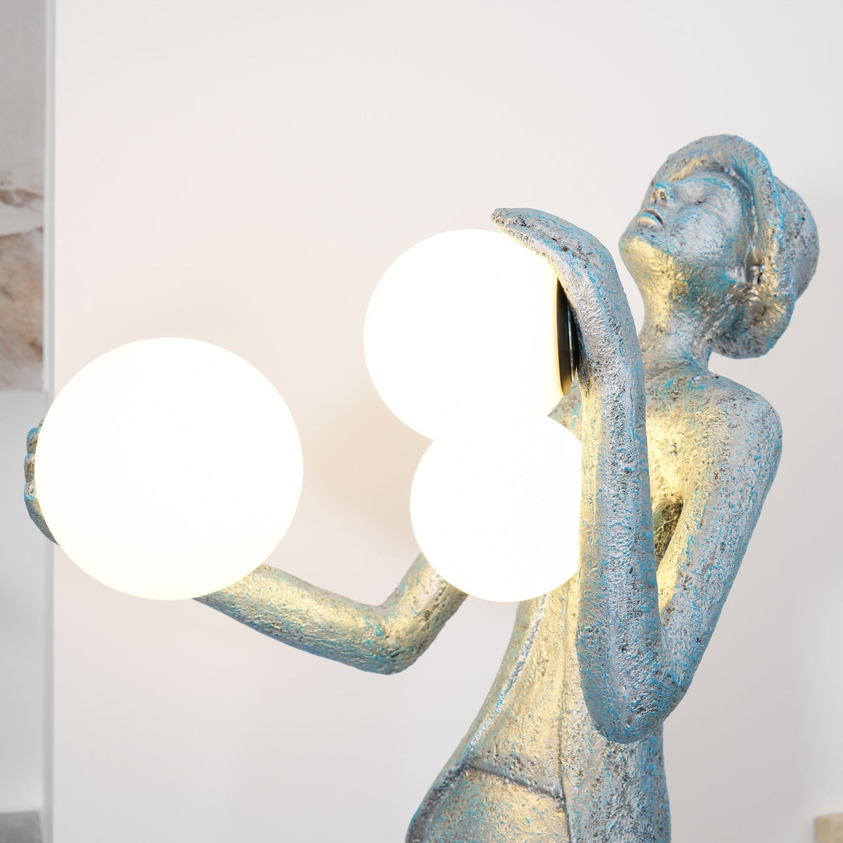 Evlirir konstnärlig golvlampa i brons