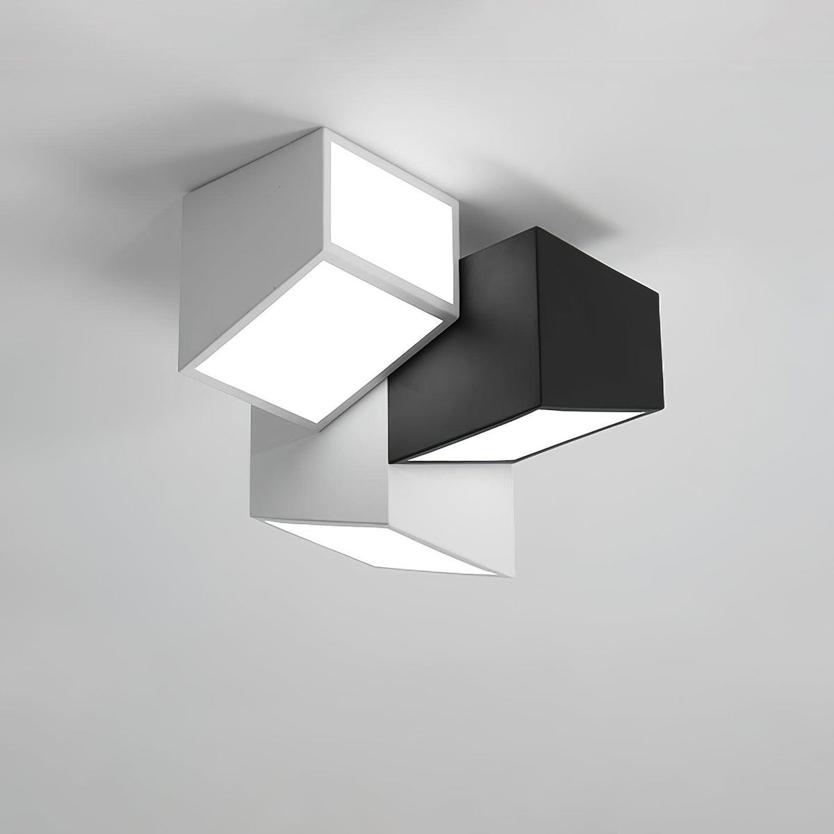 Ilthaisra loftslampe fra Geometric Collection