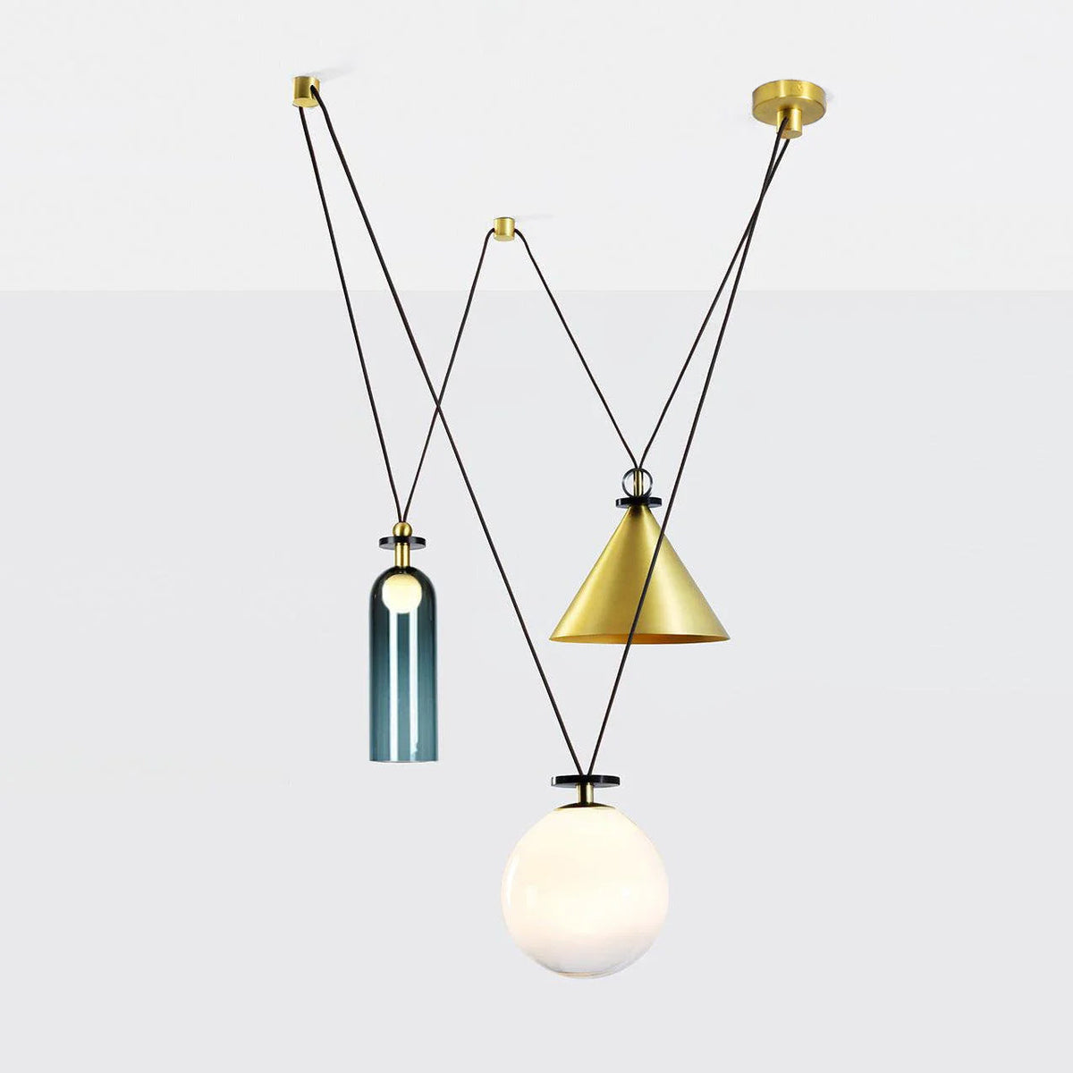 Candeeiro de teto Cirorira com forma geométrica artística