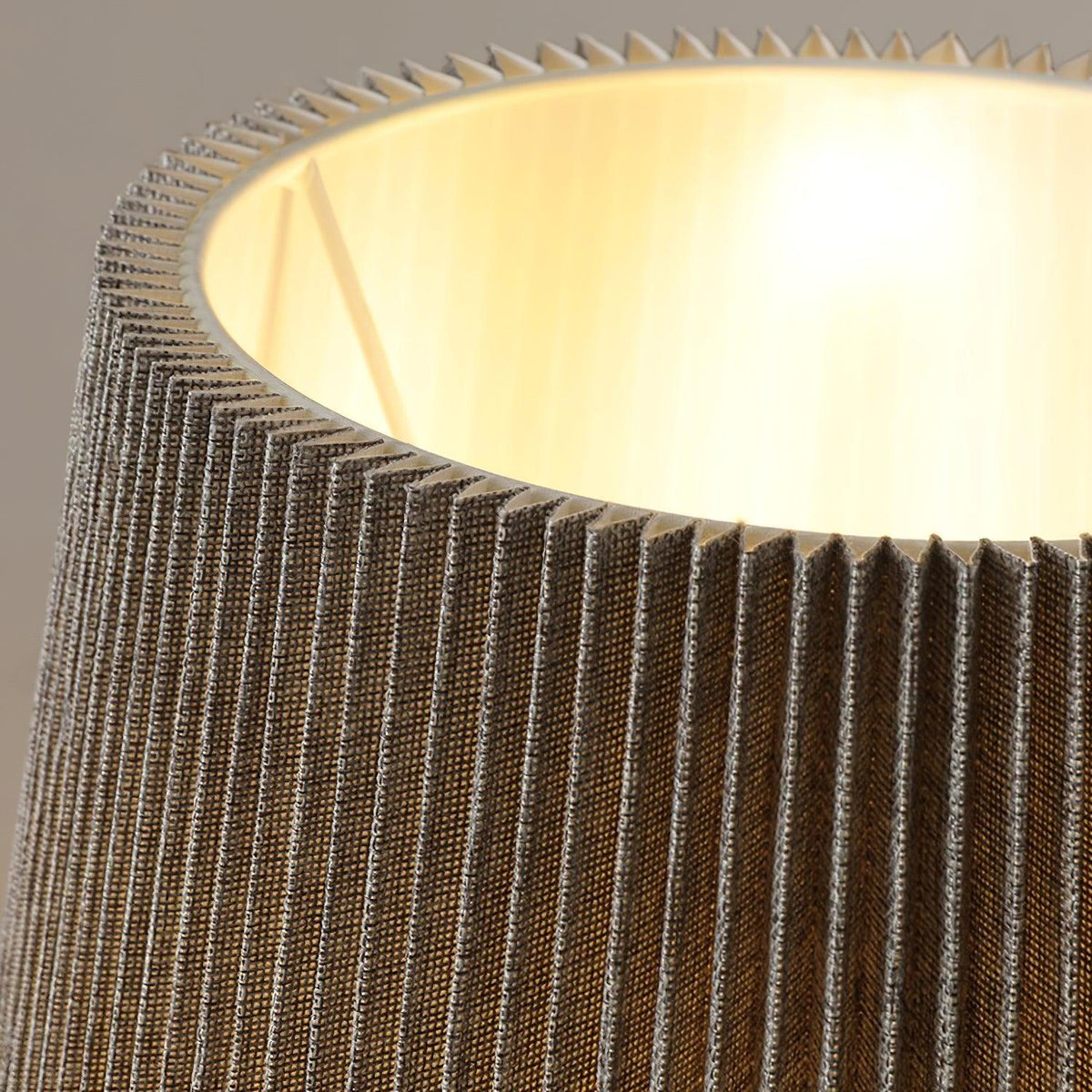Oasis-bordlampe i stof