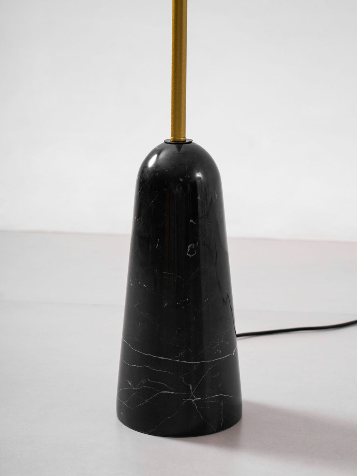 Candeeiro de pé Solvaar Gilded Fan