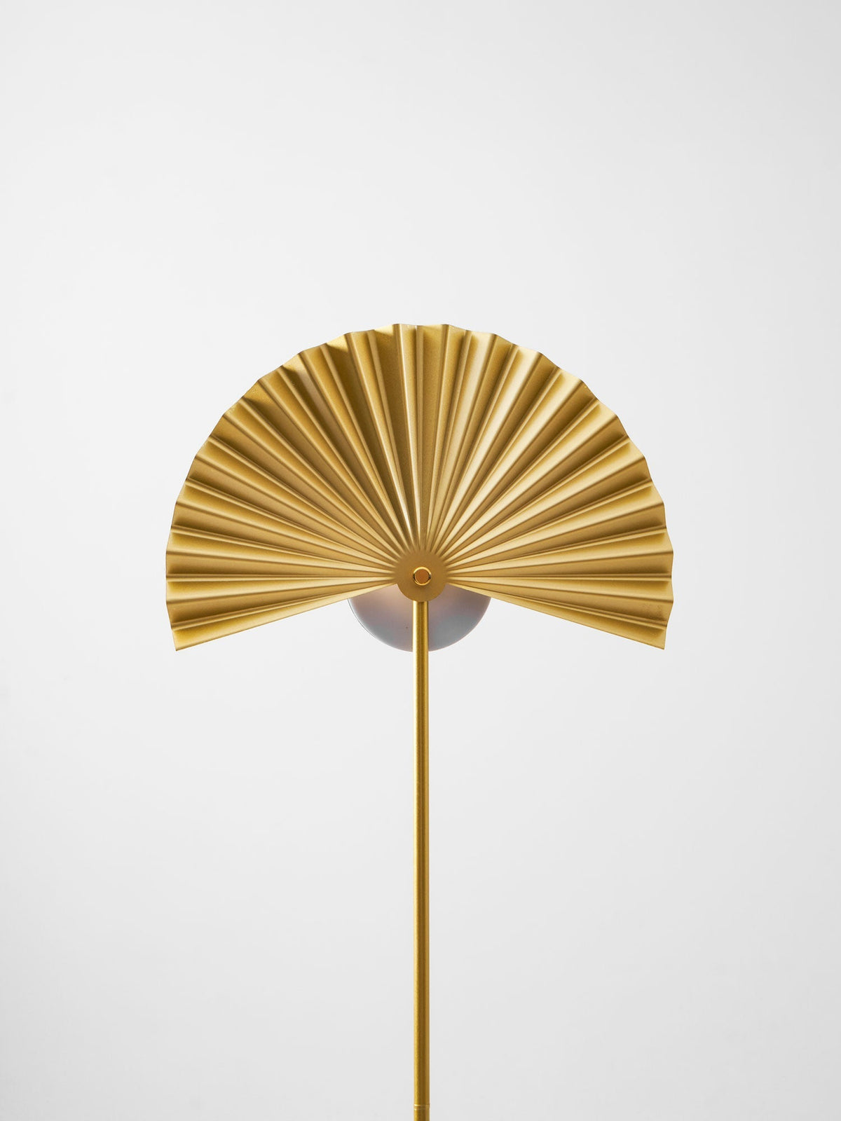 Candeeiro de pé Solvaar Gilded Fan