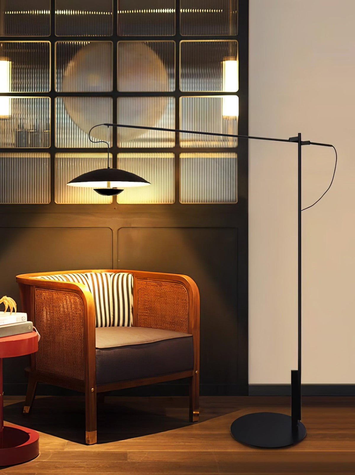 Ferinira minimalistisk golvlampa i aluminium