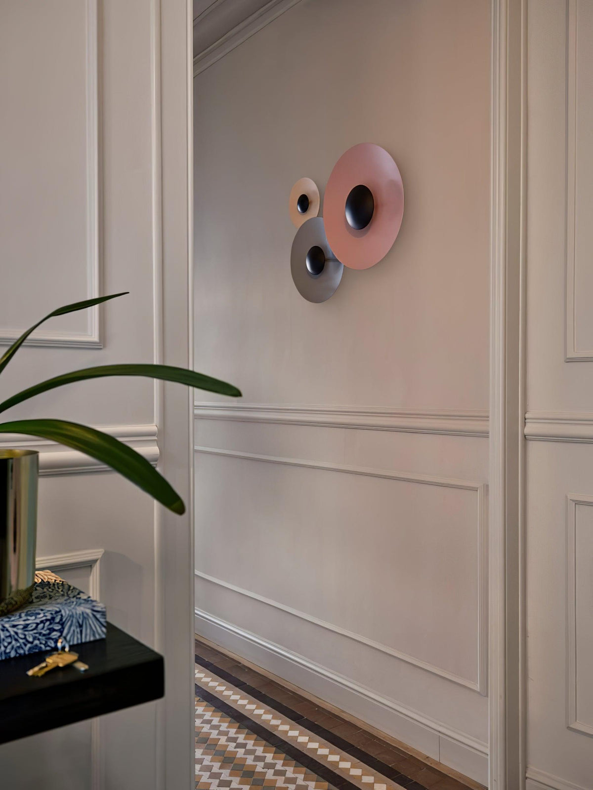 Erlirora enkel vägglampa med mjukt sken, plug-in