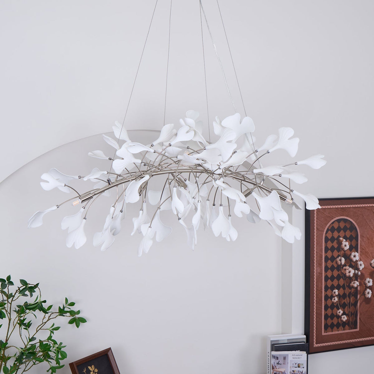 Aruxin art deco -tyylinen alaspäin kaartuva neidonhiuspuukattokruunu