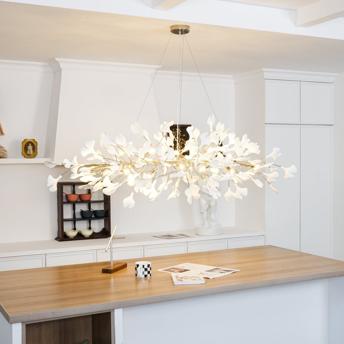 Aruxin art deco -tyylinen alaspäin kaartuva neidonhiuspuukattokruunu