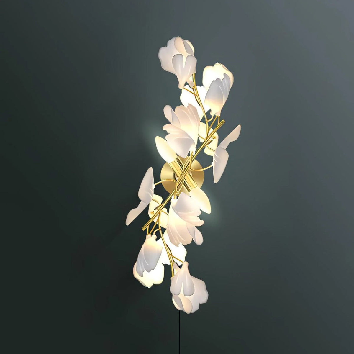Candeeiro de parede Solivaya flores de ginkgo em latão