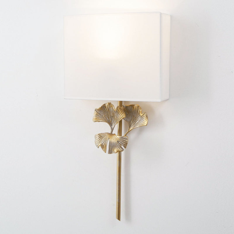 Daisy veggljós með ginkgo-laufi