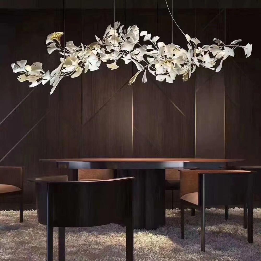 Estrutura de lustre Calix com cúpula de folhas de ginkgo em cerâmica, branco e dourado, moderno
