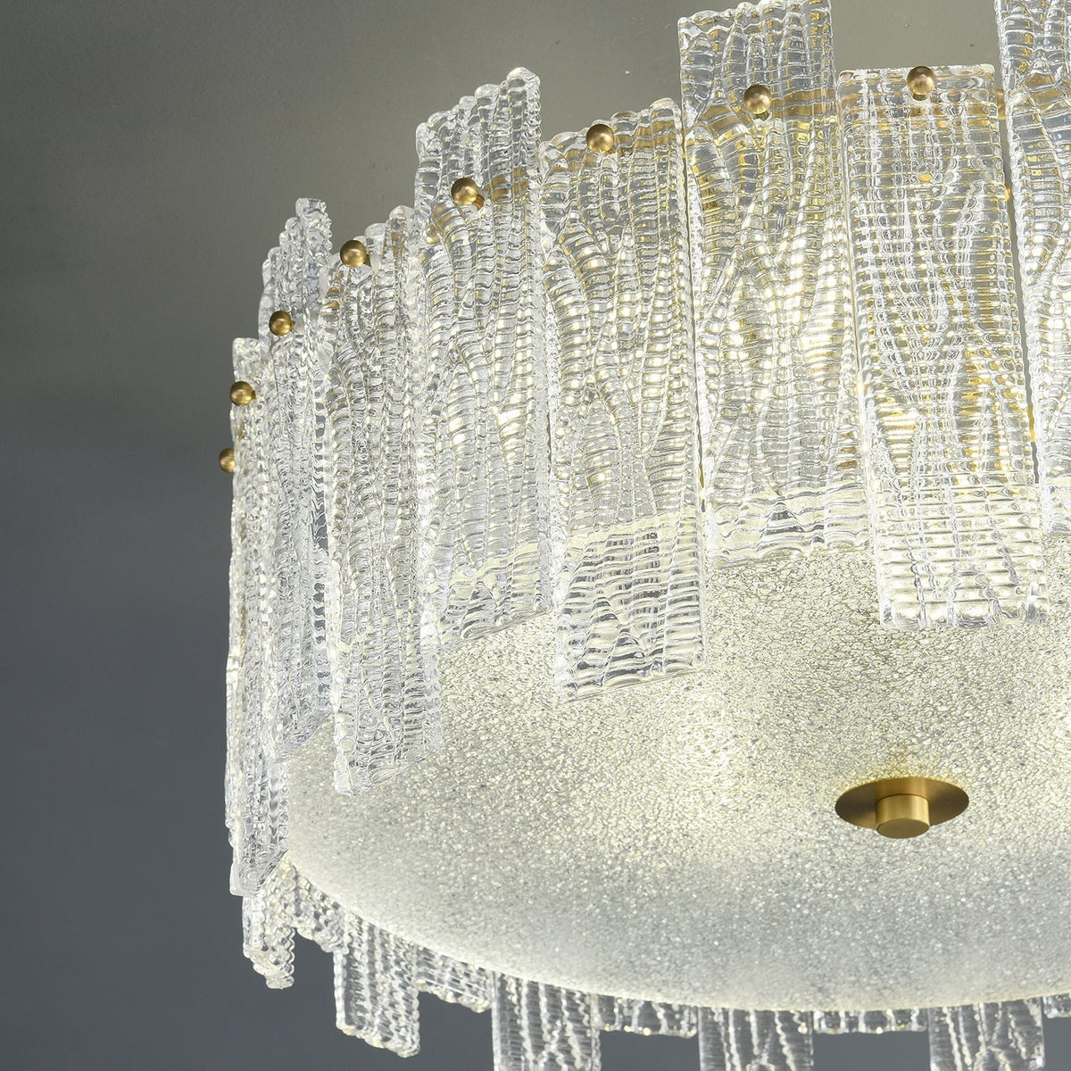 Symiror postmoderne luksusloftlampe i messing og glas