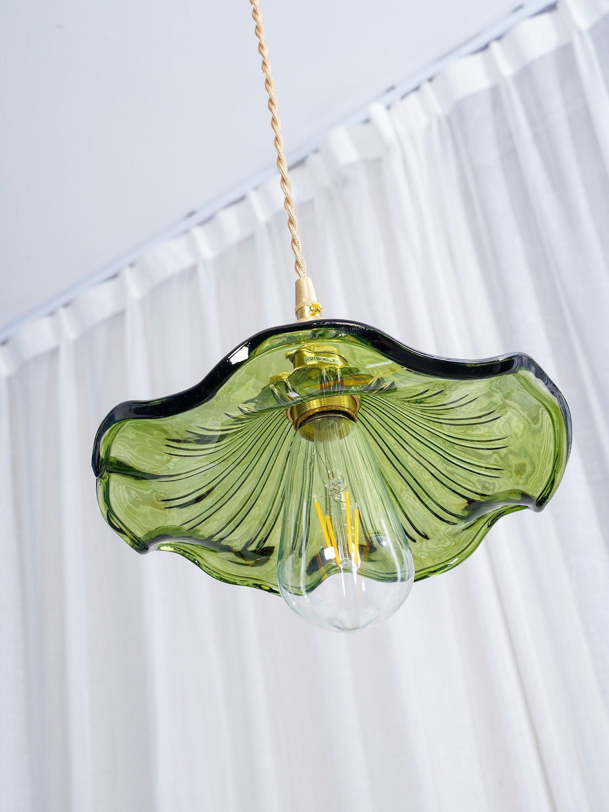Lioralina vintage pendellampe i messing og glas