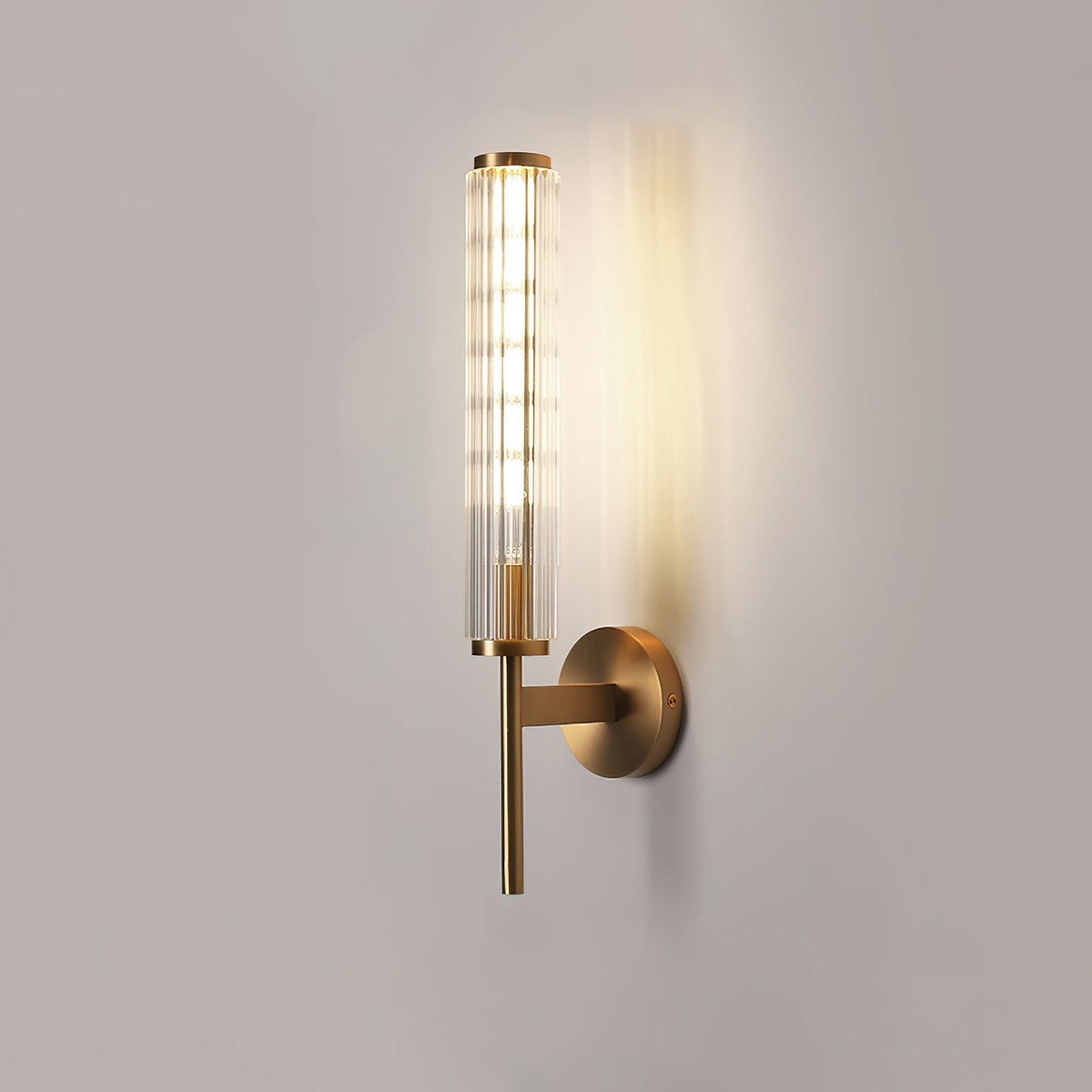 Candeeiro de parede Faylen premium linear de latão e vidro