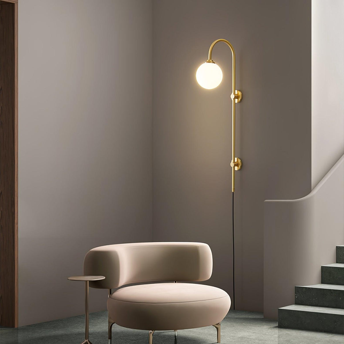 Candeeiro de parede de vidro e latão com globo de elegância premium com ficha Evshaia