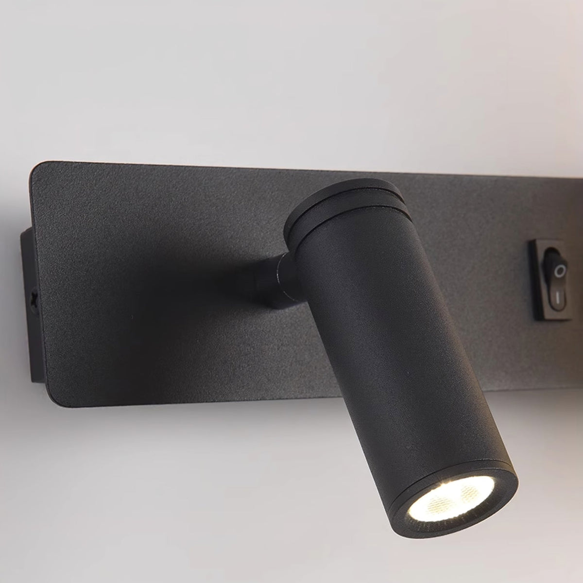 Candeeiro de parede moderno minimalista fino em vidro Thalior
