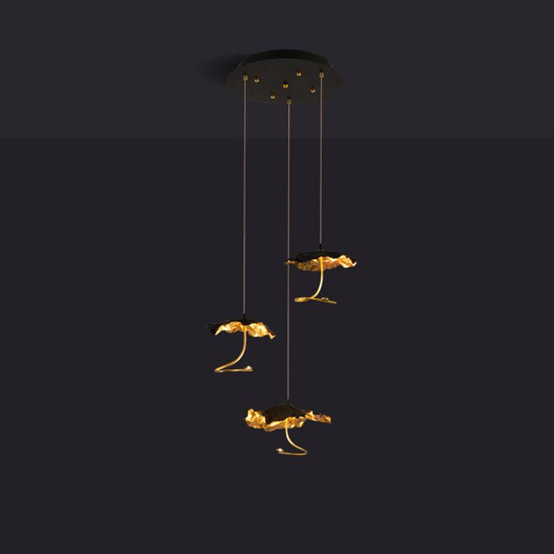 Aureate-klyngekrone i messing med skyinspireret design