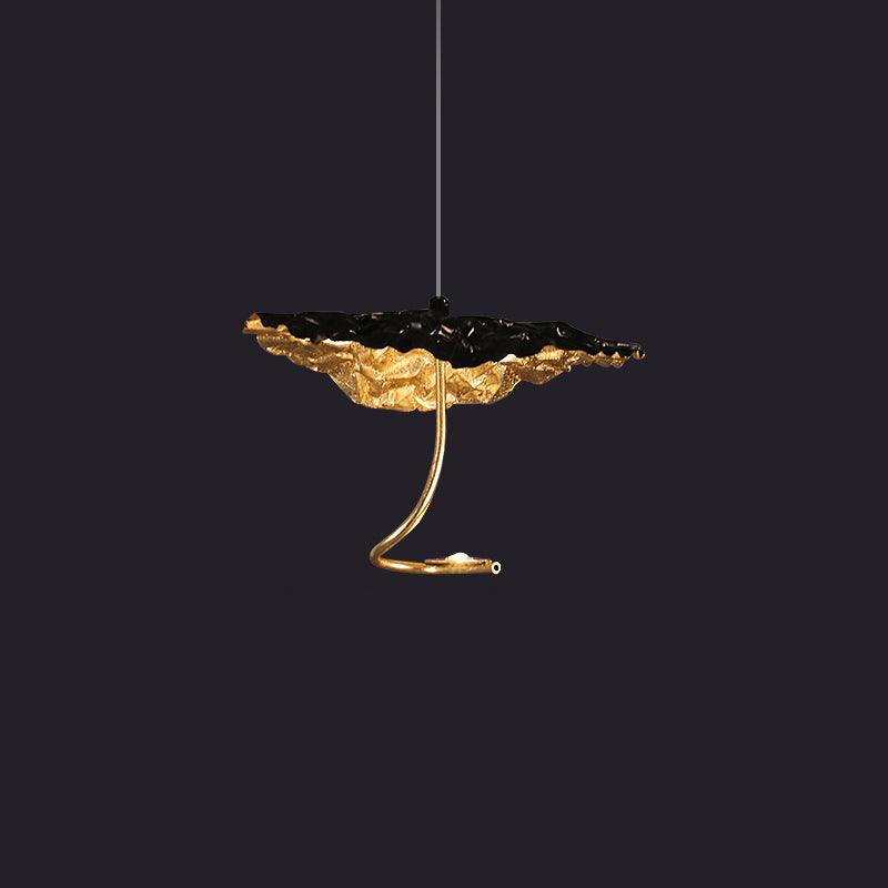 Aureate-klyngekrone i messing med skyinspireret design