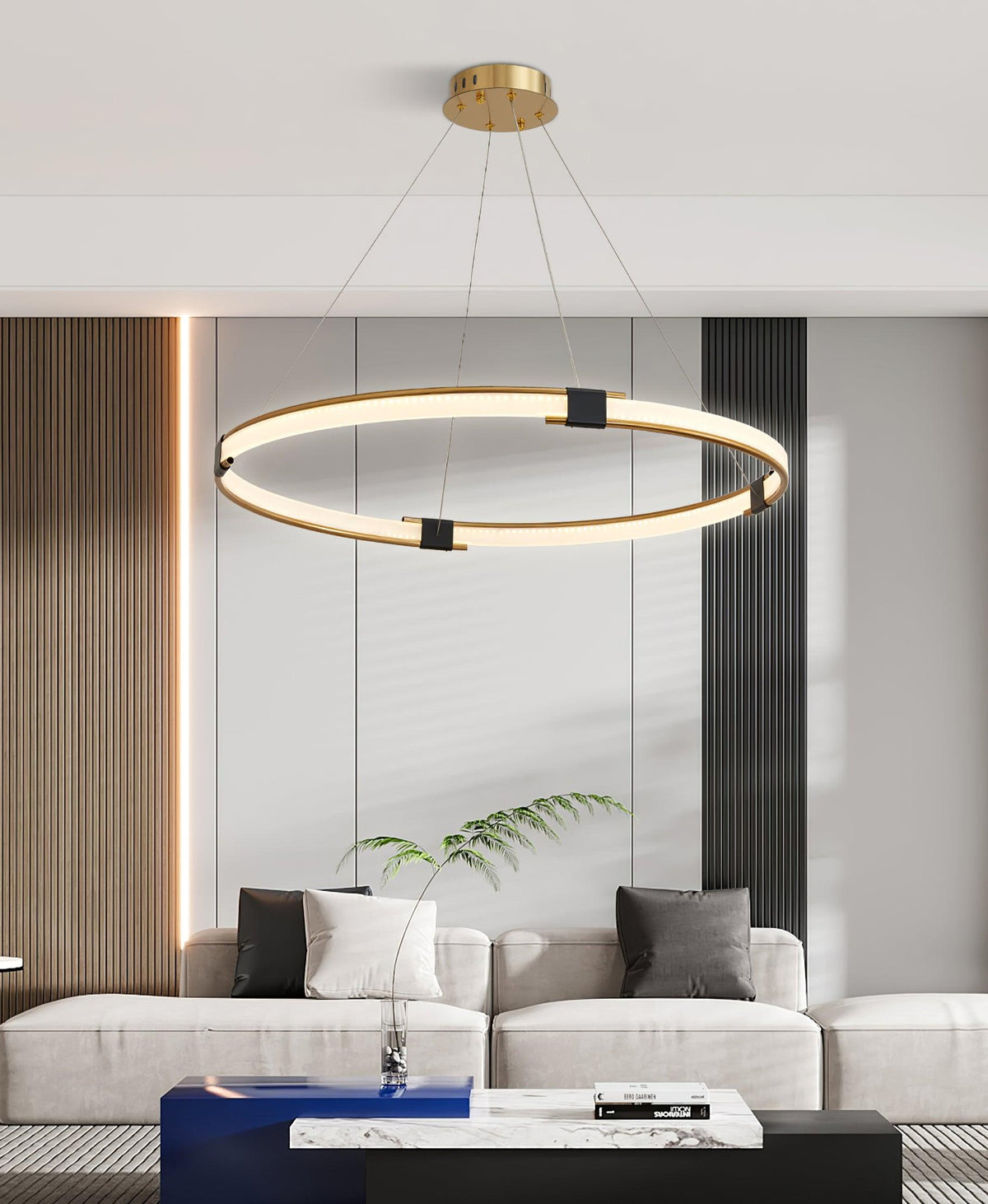 Lavi moderne lysekrone med gylden ring og LED-halo