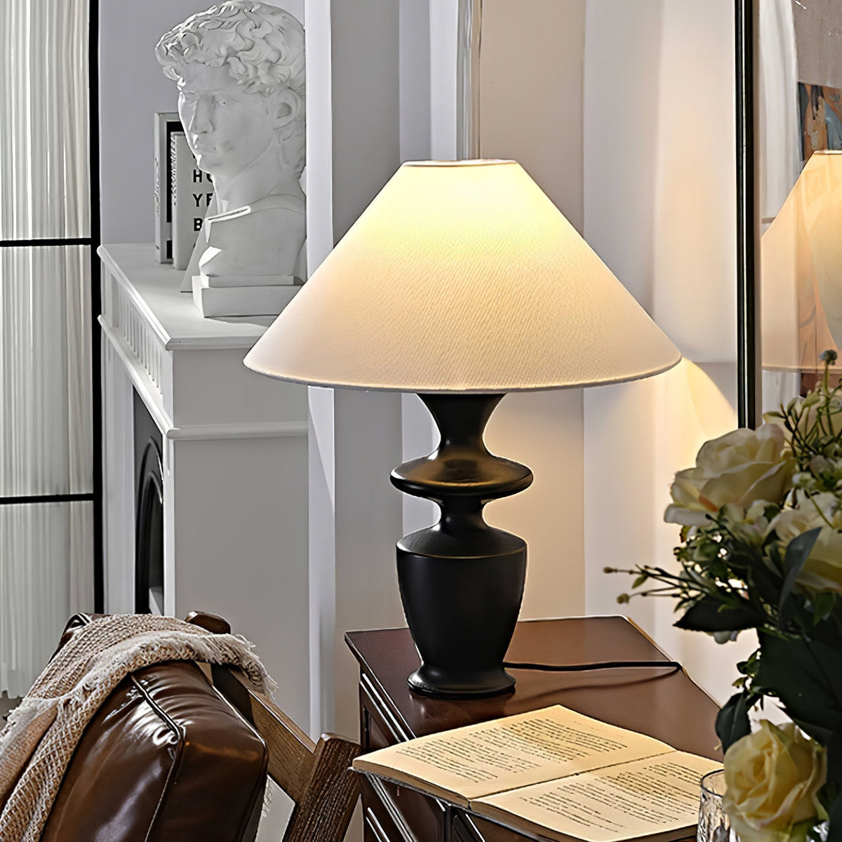 Arius vintagebordlampe i træ