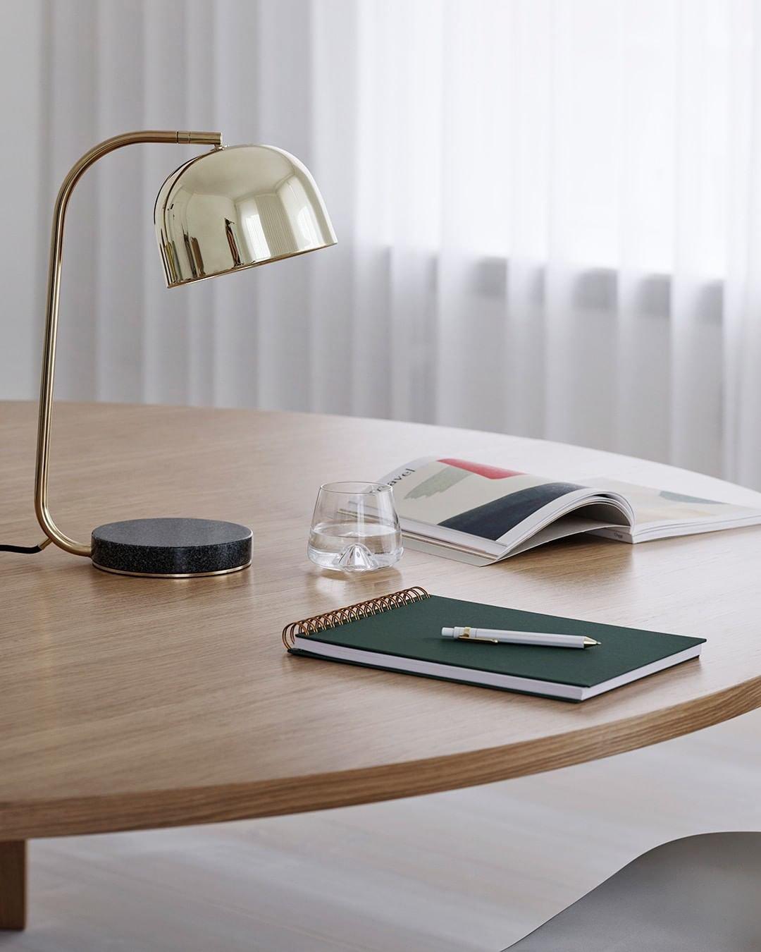 Noroora minimalistisk bordslampa