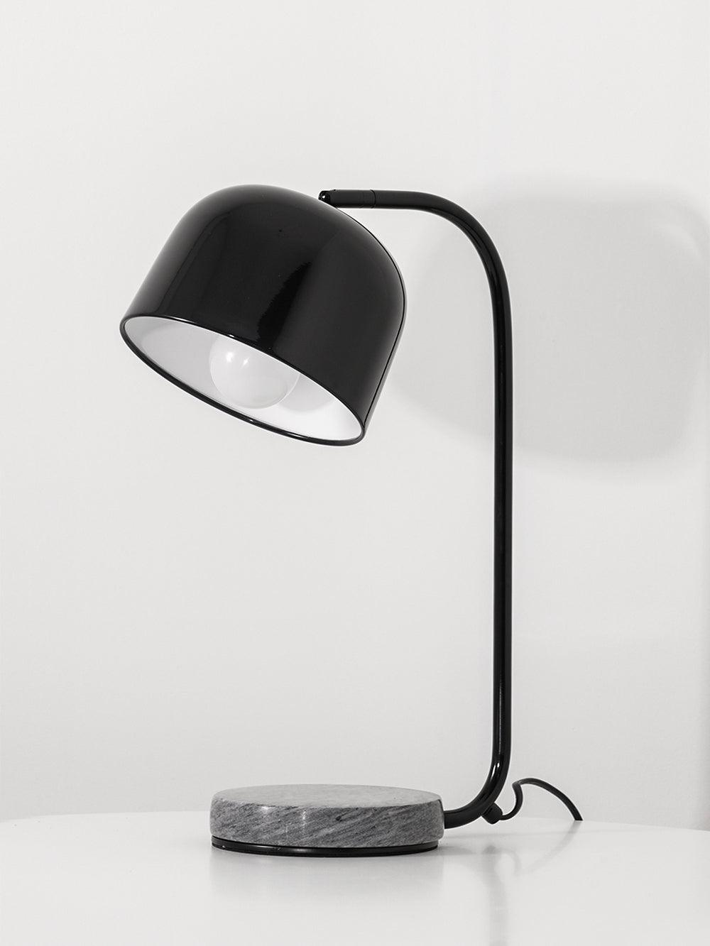 Noroora minimalistisk bordslampa